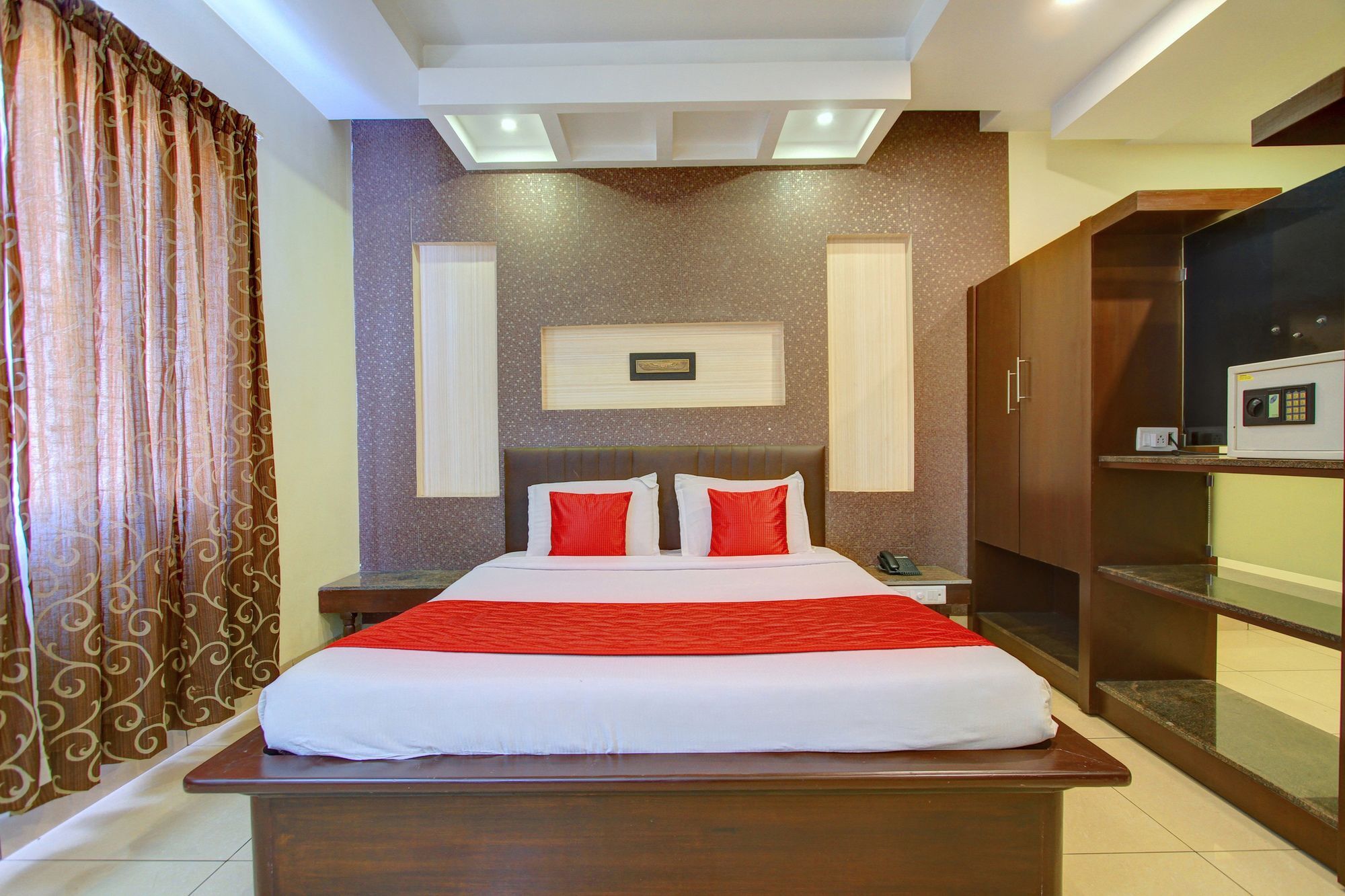 Hotel Oyo 4895 Abi Krishna Pondicherry Esterno foto