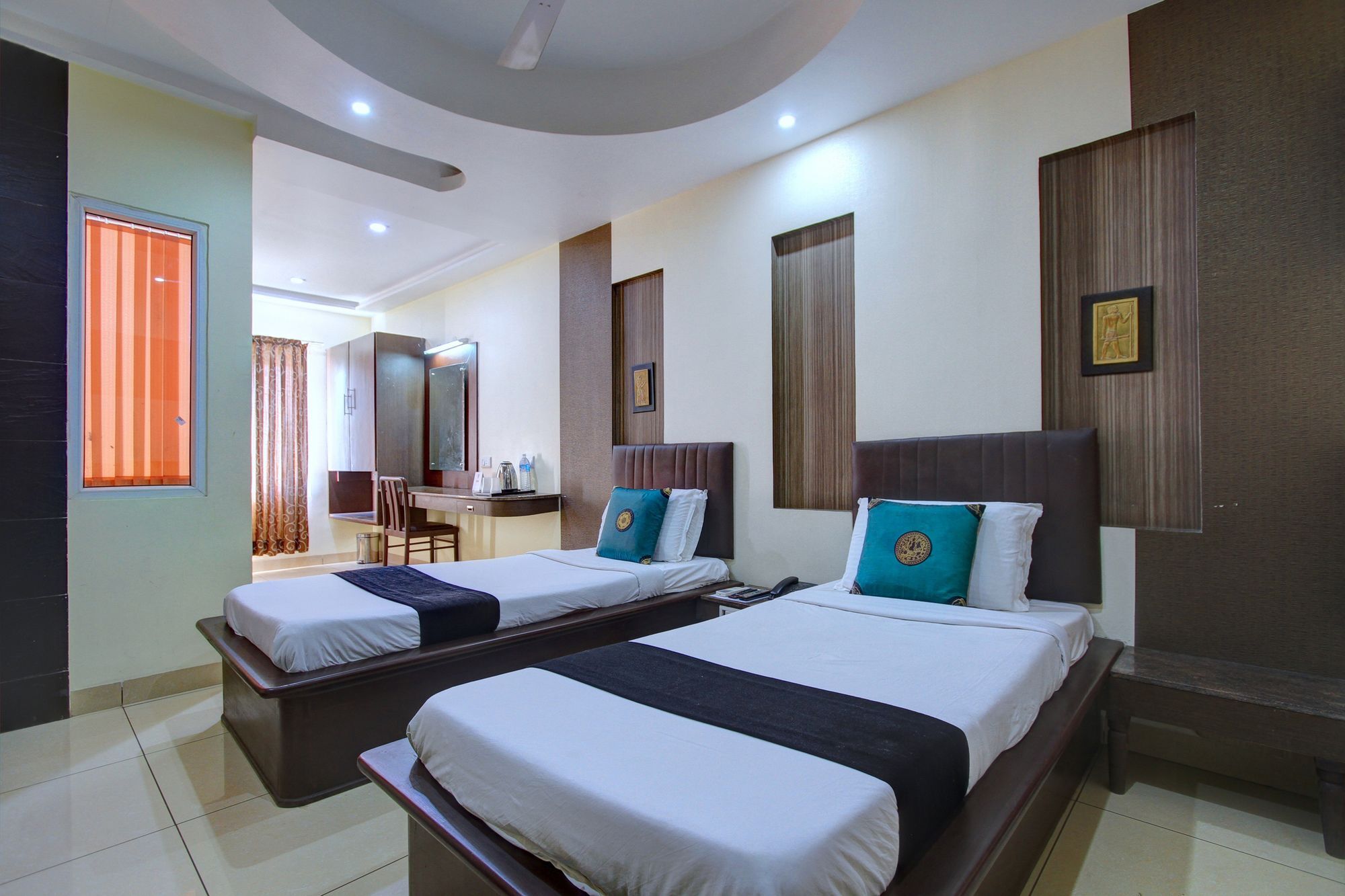 Hotel Oyo 4895 Abi Krishna Pondicherry Esterno foto